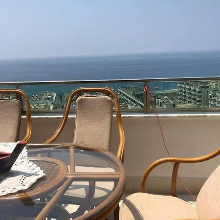Duplex: Pool/gym/sauna & Sea View * Αλάνια